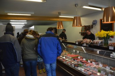 Winkel met vlees van eigen dieren, aangevuld met andere vleessoorten